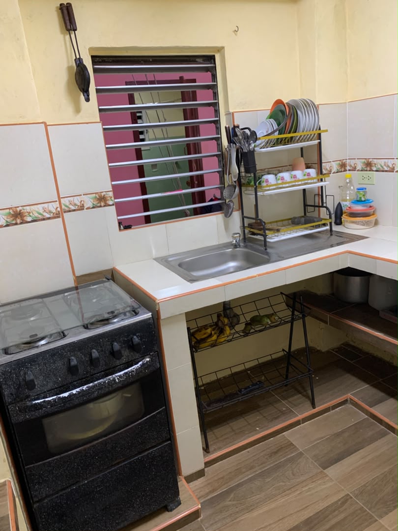 Edificio capitalista , Primer piso⬆ . Es interior , con solo 4 apartamentos al