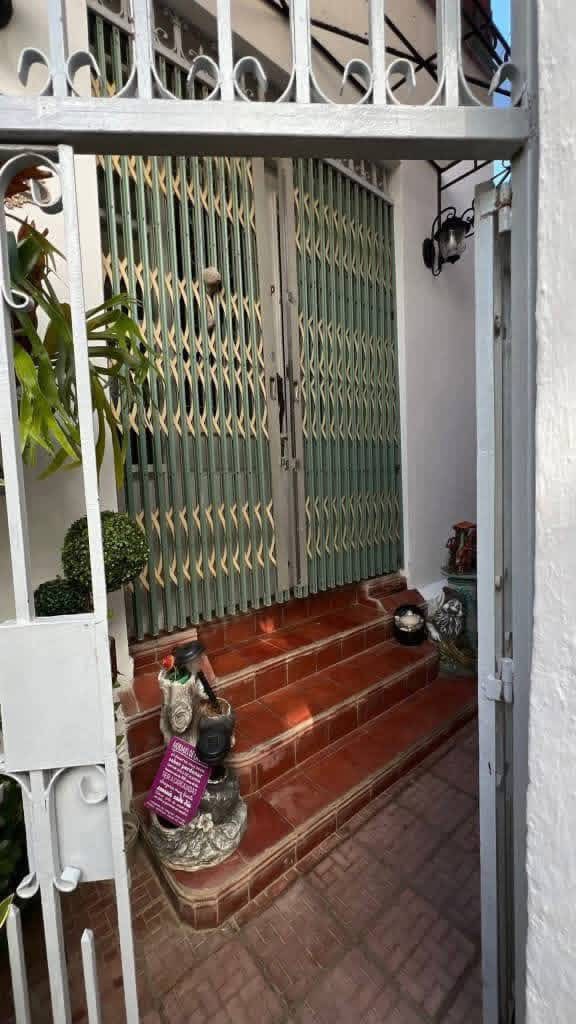 Se vende casa interior en excelente estado,Privacidad y confort,ubicado a Solo