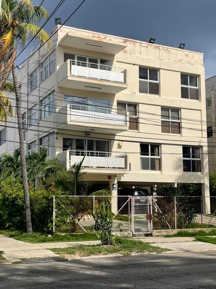 Venta de apartamento con vista al mar en Miramar, Playa. 60mil pago solo en Cuba