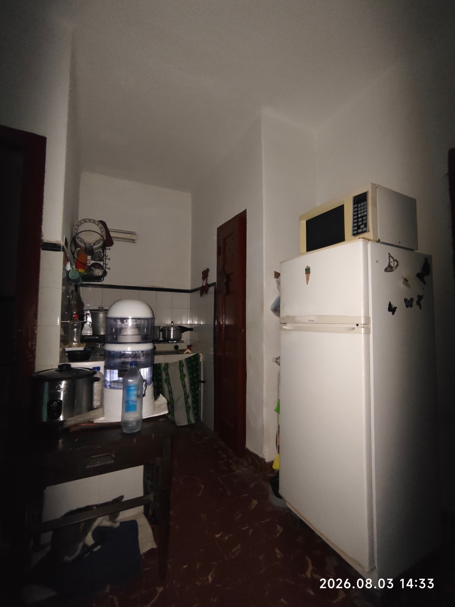 Apartamento numero 3bajos 4ta puerta en pasillo de 5 apartamentos en perfectas