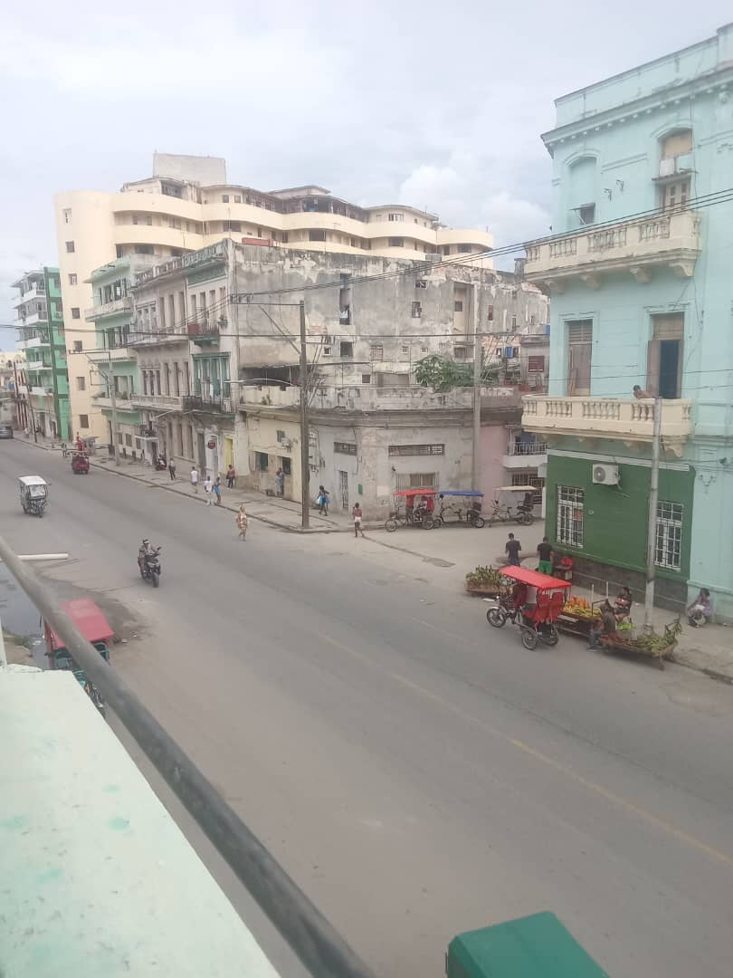 Apartamento en edificio Capitalista, zona céntrica de fácil acceso, calle San