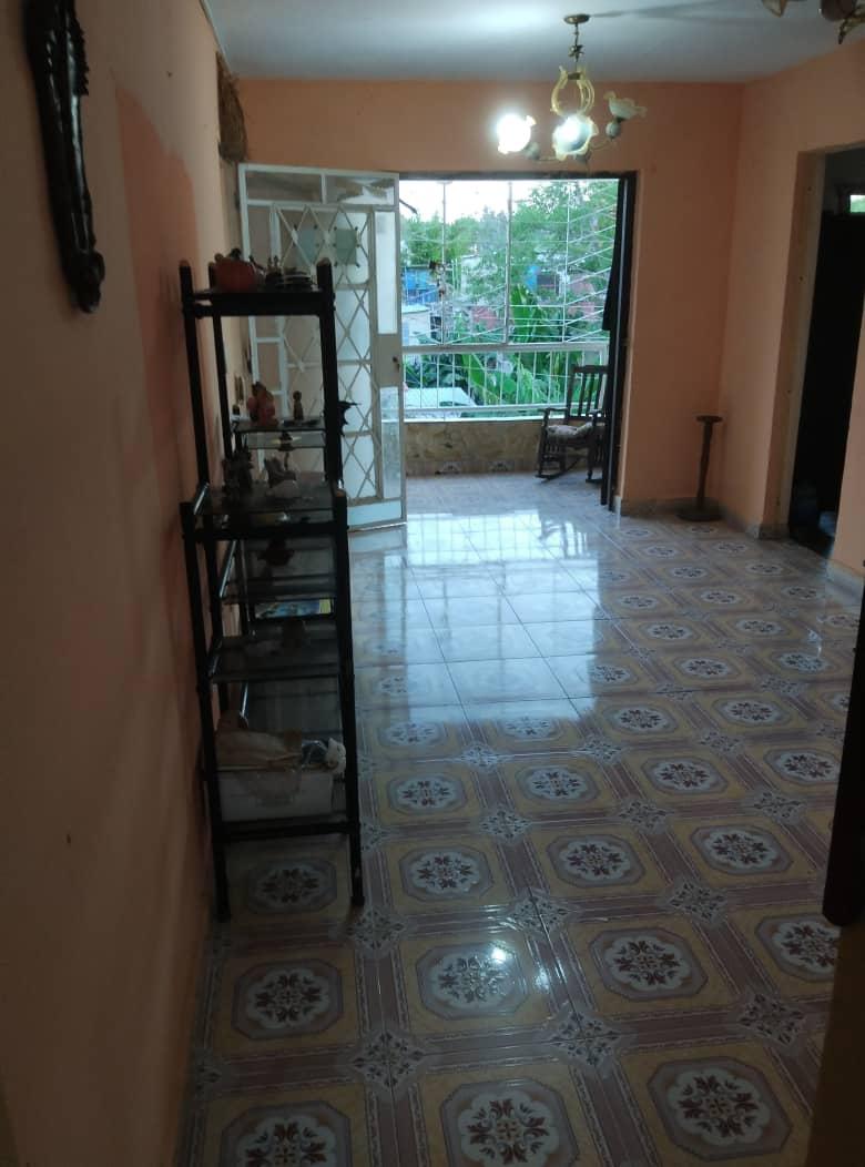 APARTAMENTO EN VENTA EN LAWTON, DIEZ DE OCTUBRE — 15,500 USD