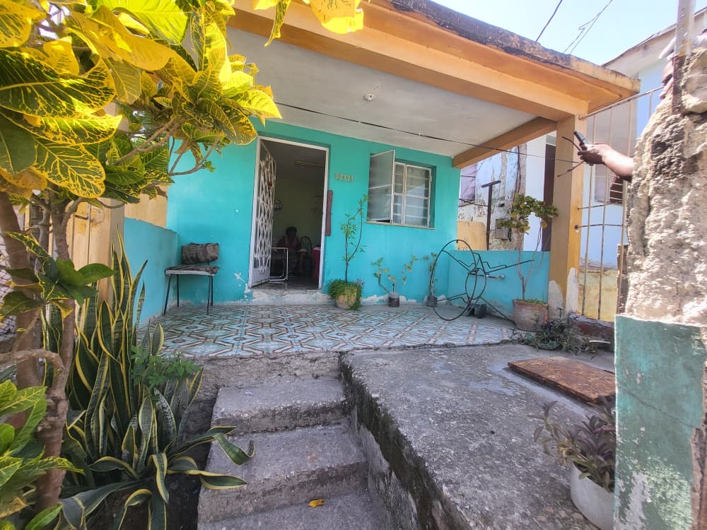 *Casa en SAN MIGUEL Puerta a Calle*