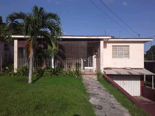 Se vende casa independiente en Aldabó