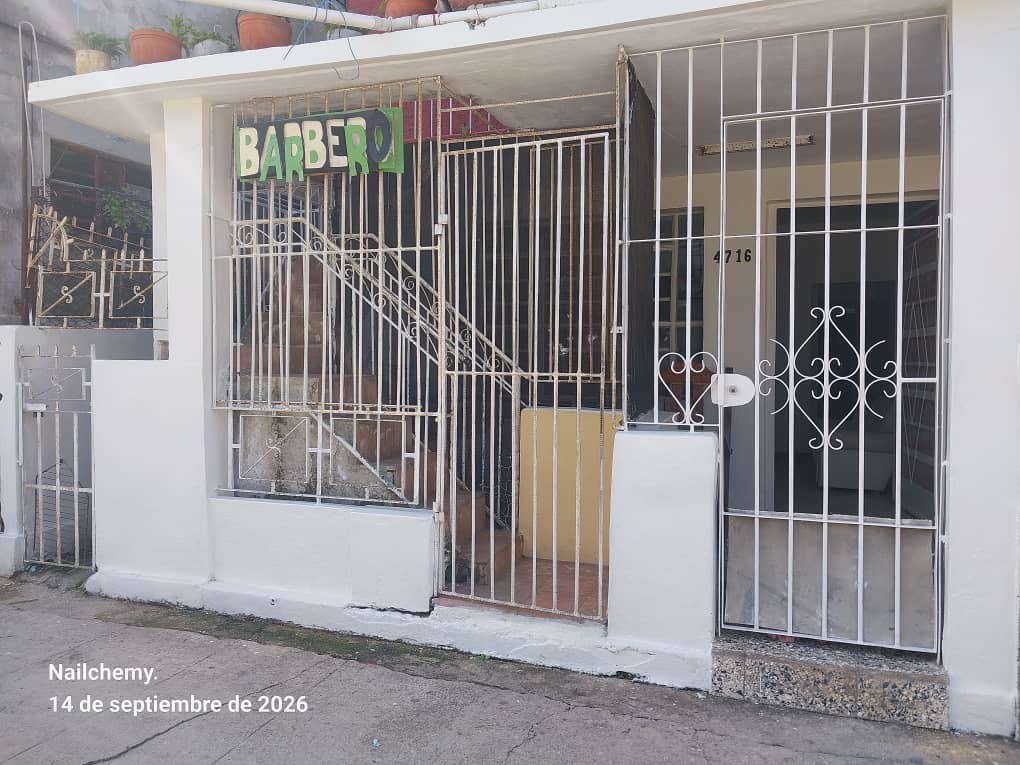 ¡EN VENTA CASA EN MARIANAO!