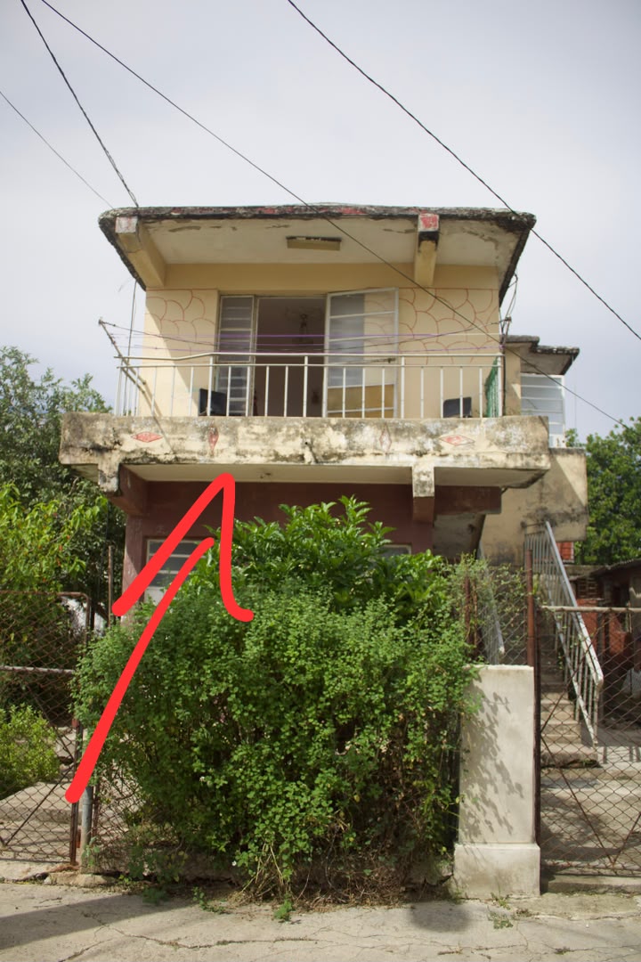 ¡EN VENTA CASA EN 2DO PISO EN LA LISA!