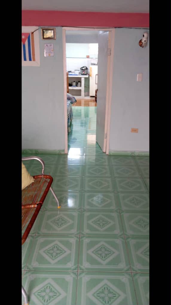 ¡EN VENTA CASA BIPLANTA EN CENTRO HABANA!