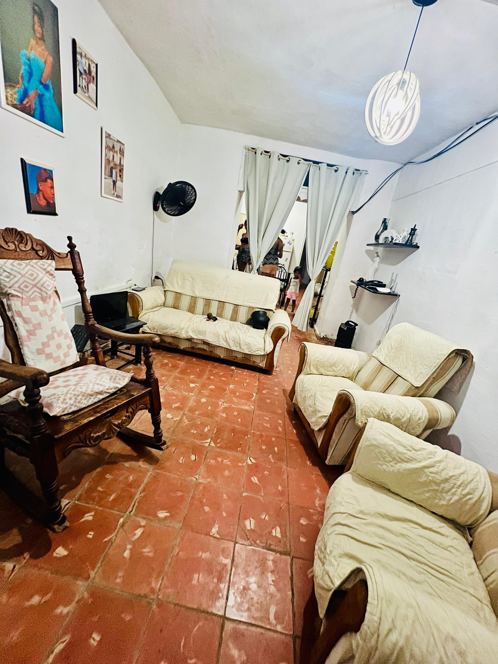 ¡EN VENTA APARTAMENTO EN CENTRO HABANA!
