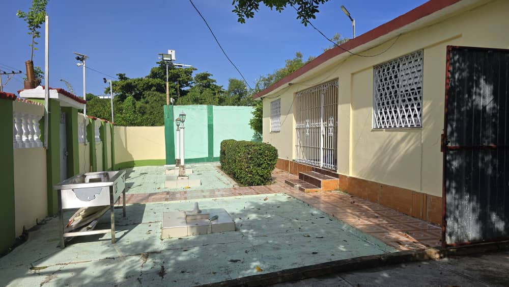 BLUE HORIZON PROPERTIES PRESENTA