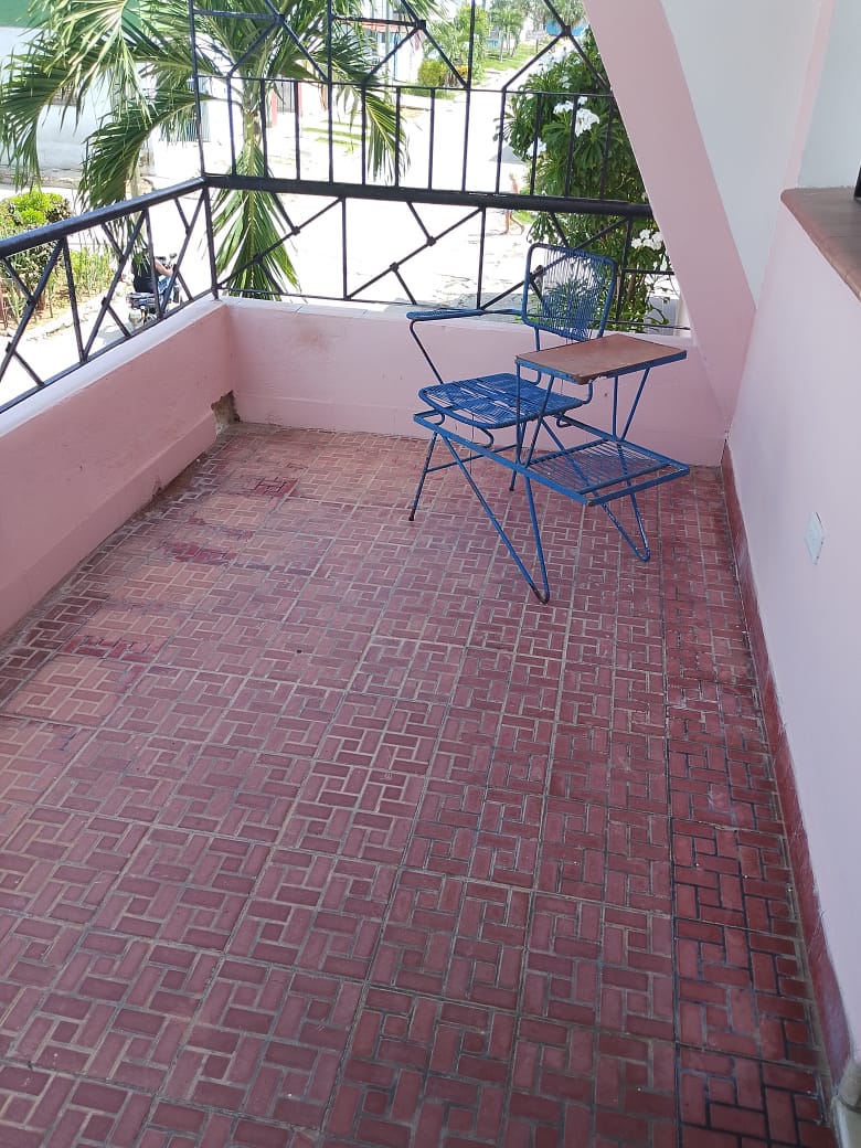 BLUE HORIZON PROPERTIES PRESENTA