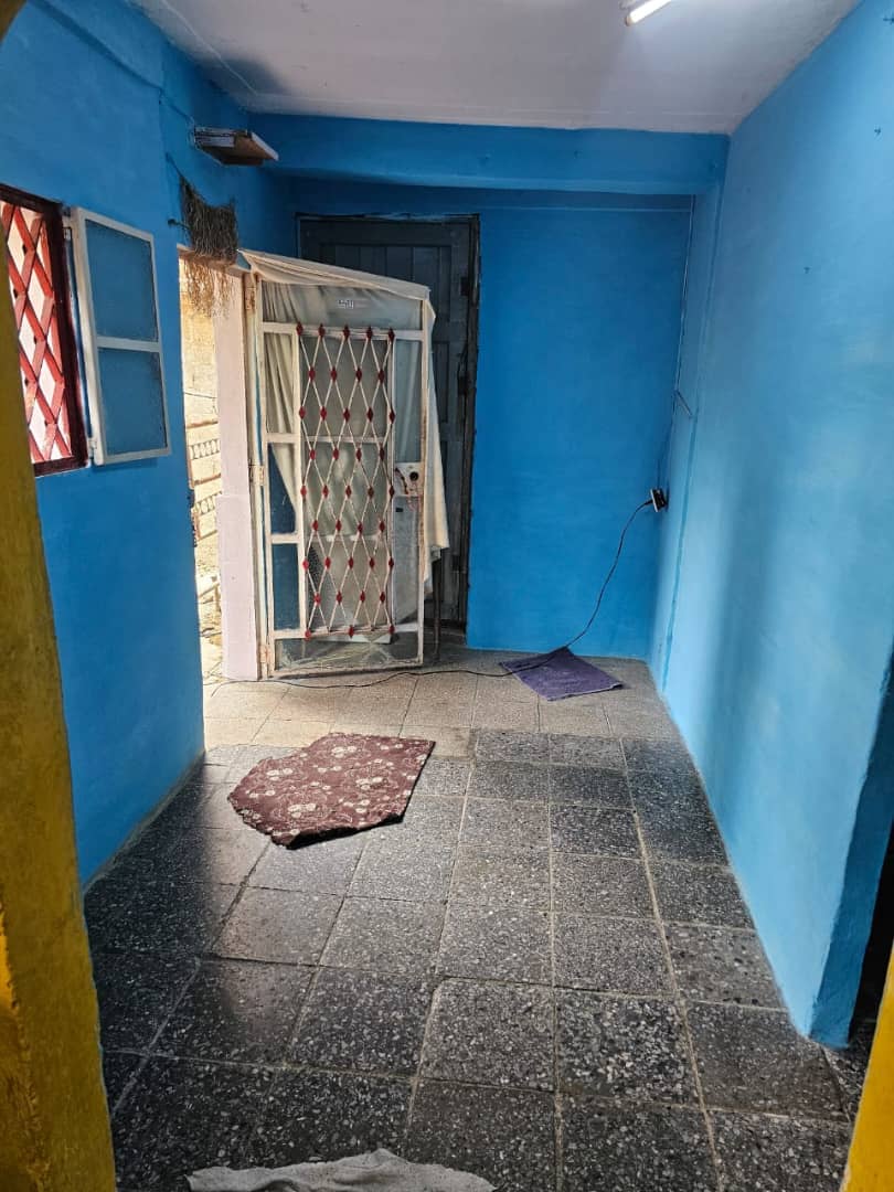 CASA INTERIOR EN GUANABACOA DE 2 NIVELES*