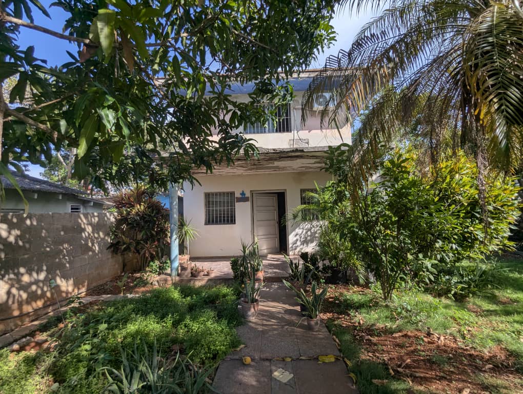 Se vende casa independiente en playa Santa Fe (20 minutos caminando a la playa)