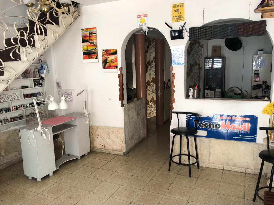 Casa en la Esquina de Tejas 3 PISOS CON TODO DENTRO