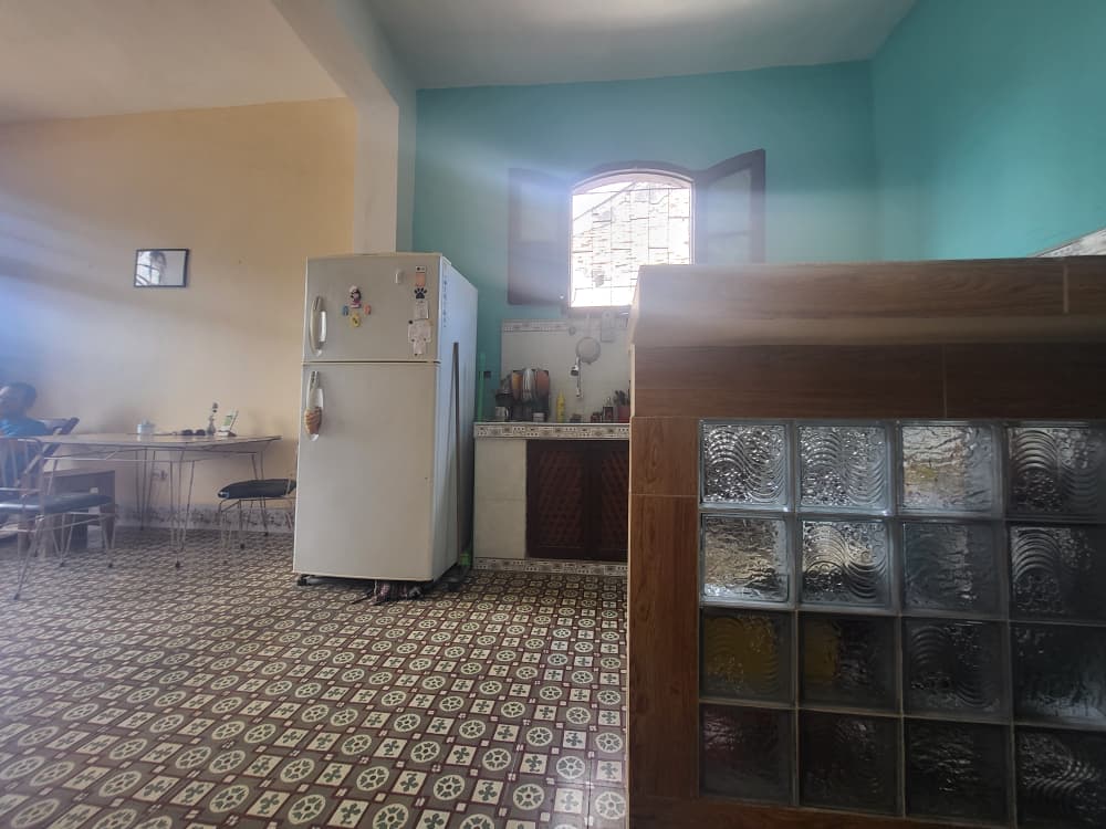 APARTAMENTO EN VENTA –HABANA VIEJA*