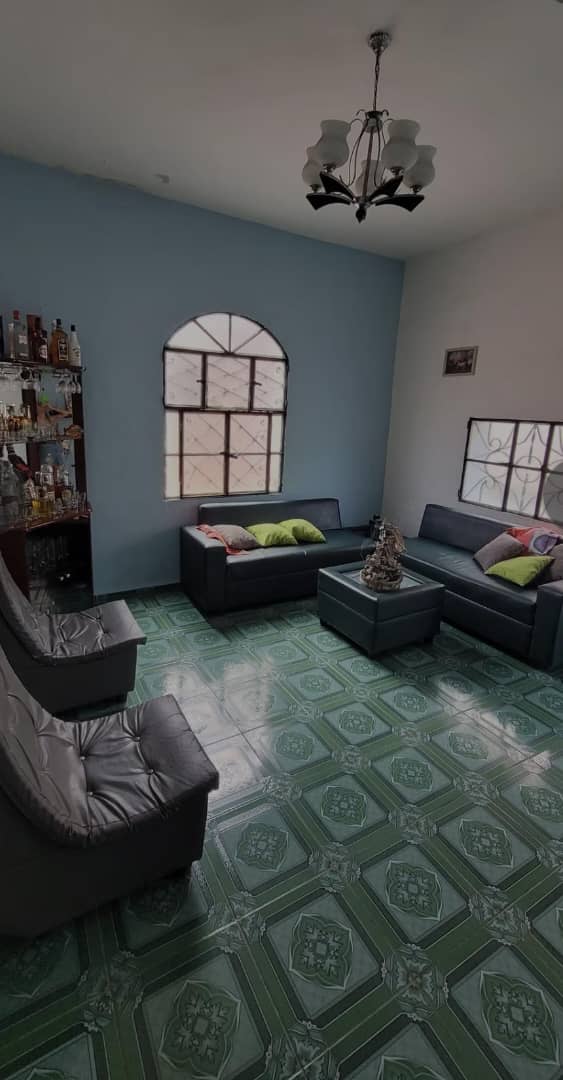 *SE VENDE CASA INDEPENDIENTE EN CENTRO HABANA*