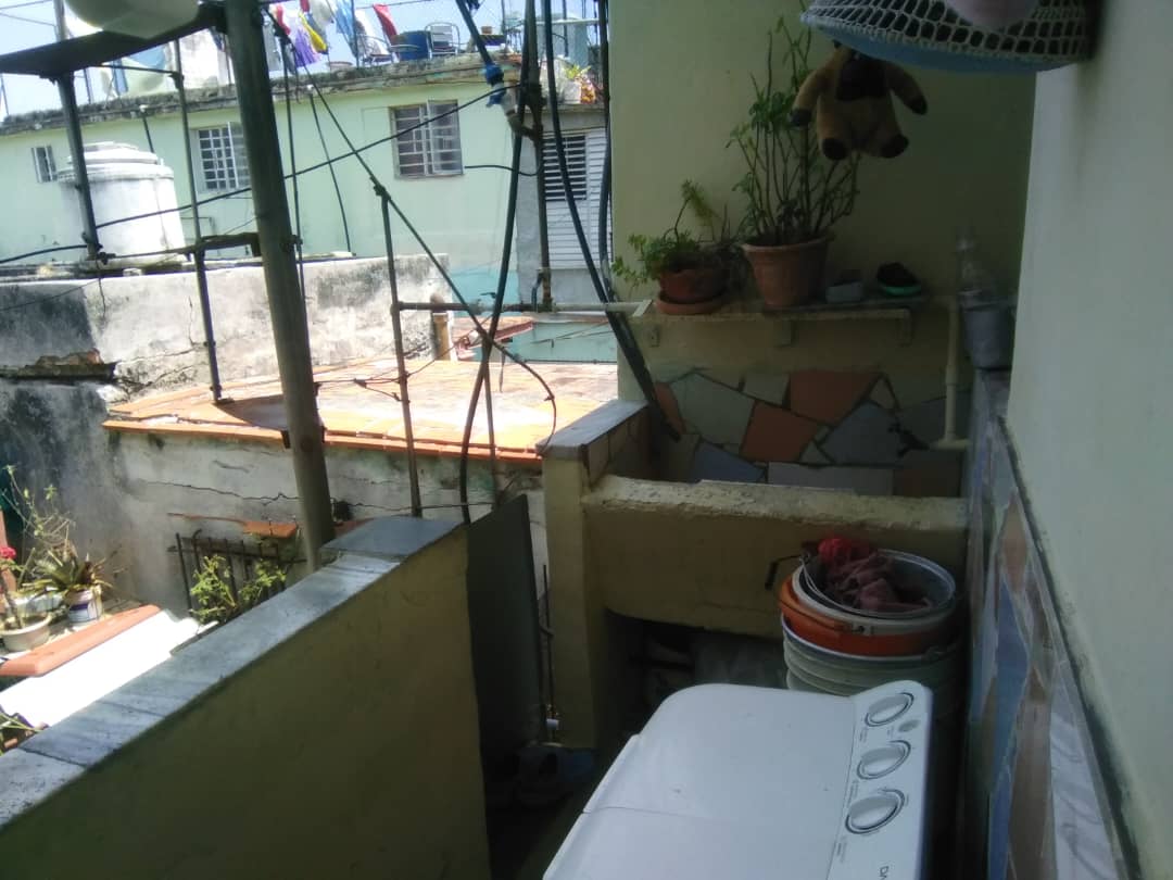 Vivienda en el Reparto la Ceiba Playa cerca de la clínica Estomatóloga ideal