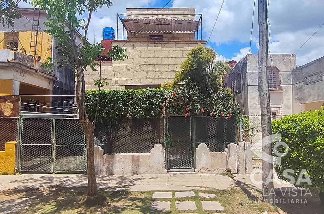 ¡EXCLUSIVA CASA INDEPENDIENTE DE LOS AÑOS 40 EN PLAYA! Amplitud, encanto y