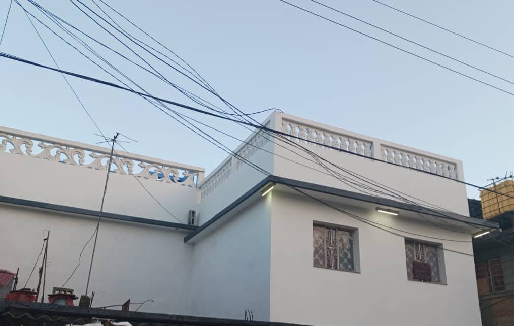 *¡CASA DE 3 PLANTAS CON PISCINA EN ARROYO NARANJO!*