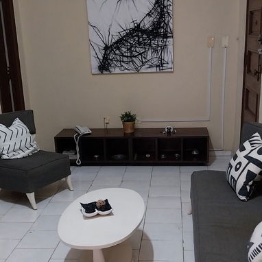 Renta lineal para extranjeros de apartamento en el Vedado, Plaza de la
