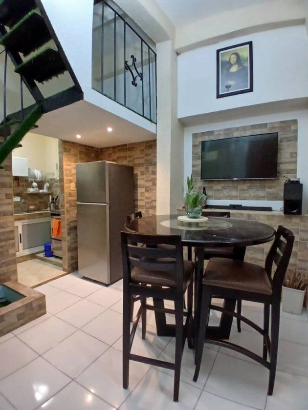 Apartamento de 4 habitaciones en venta en Habana Vieja, calle Aguacate entre