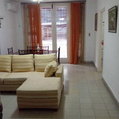 Renta lineal apartamento en el Vedado, Plaza de la Revolución, La Habana