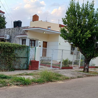 Renta lineal en Playa - Casa independiente 11y82, 3 cuartos 2 baños
