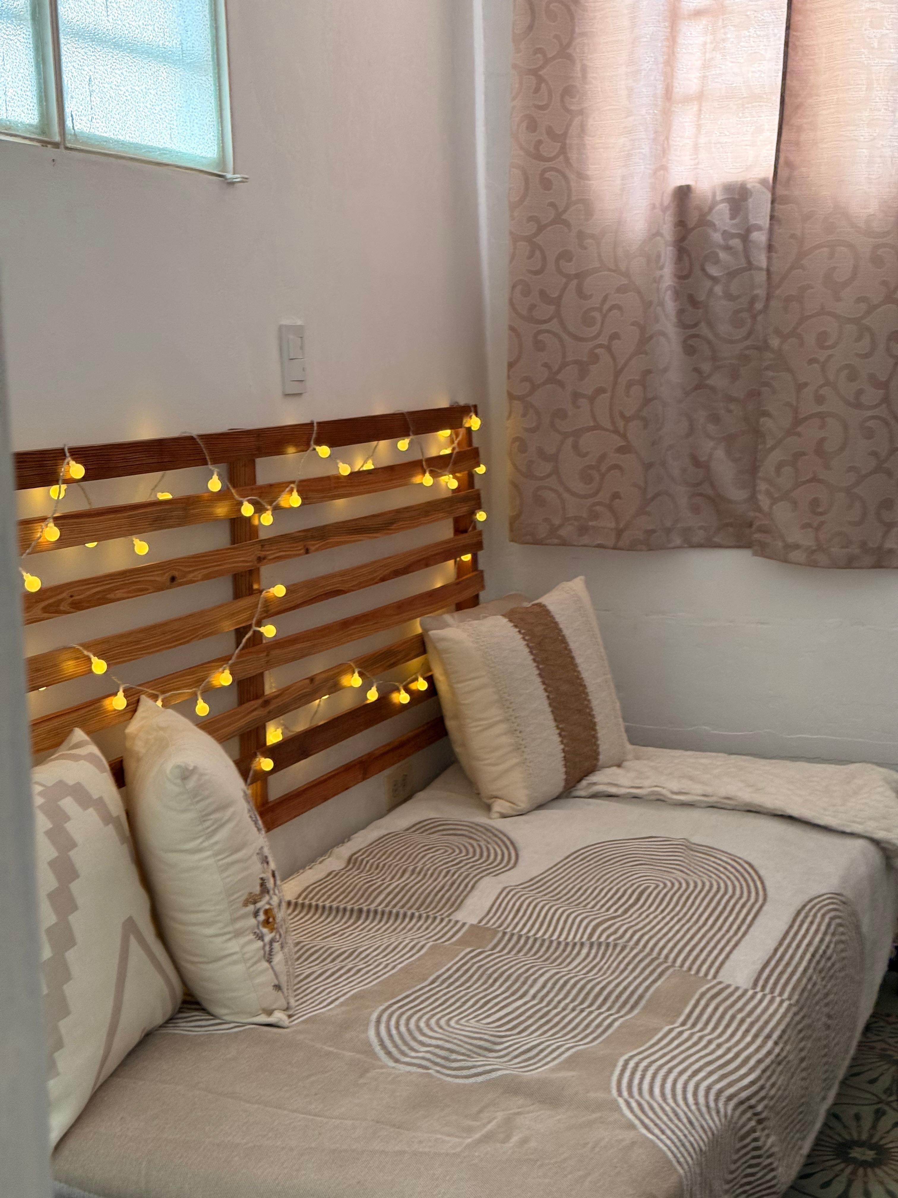 Se renta de forma lineal apartamento colonial en Centro Habana. En avenida San