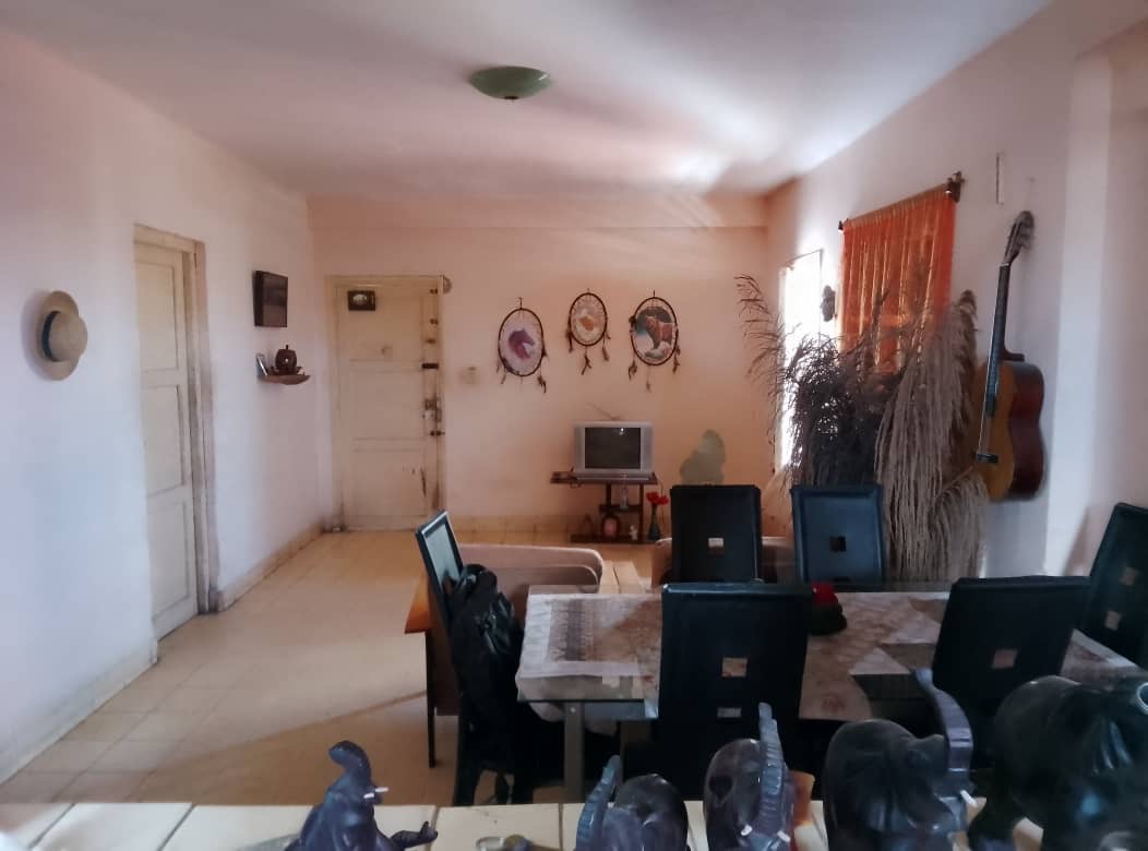 Ubicación: Cerro, Interior