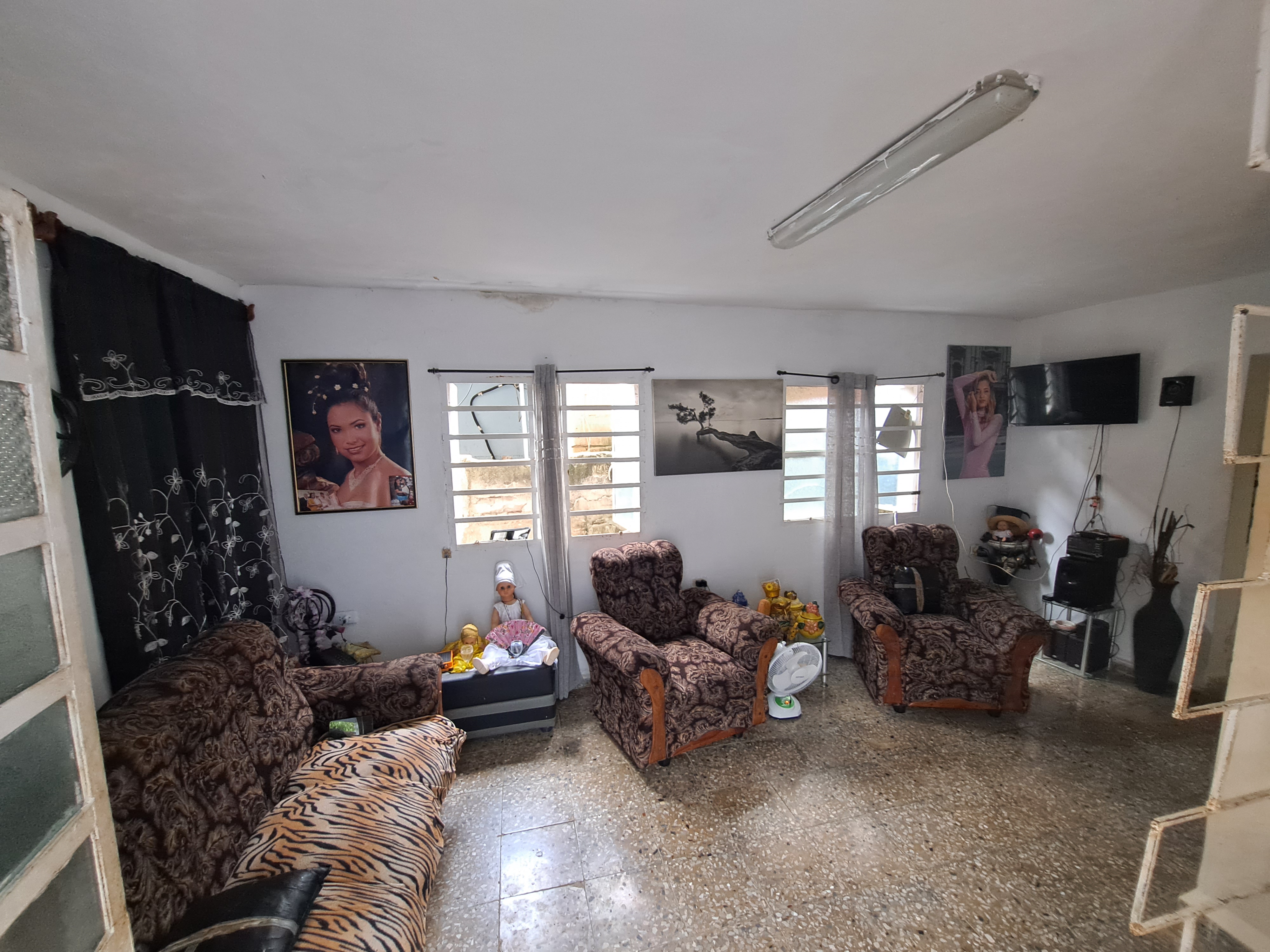 Se vende casa con todo adentro en reparto miraflores.