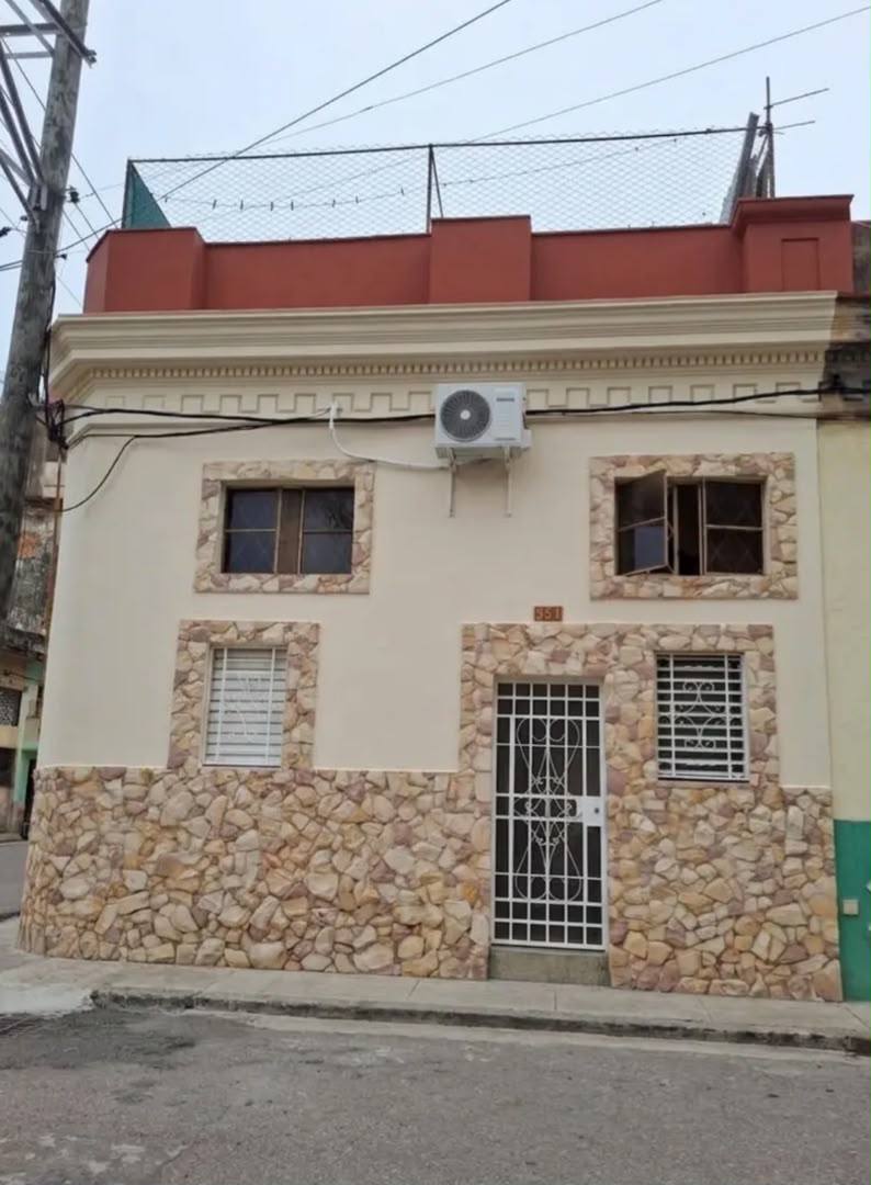 Casa en venta en Concordia, Centro Habana, 2 hab.