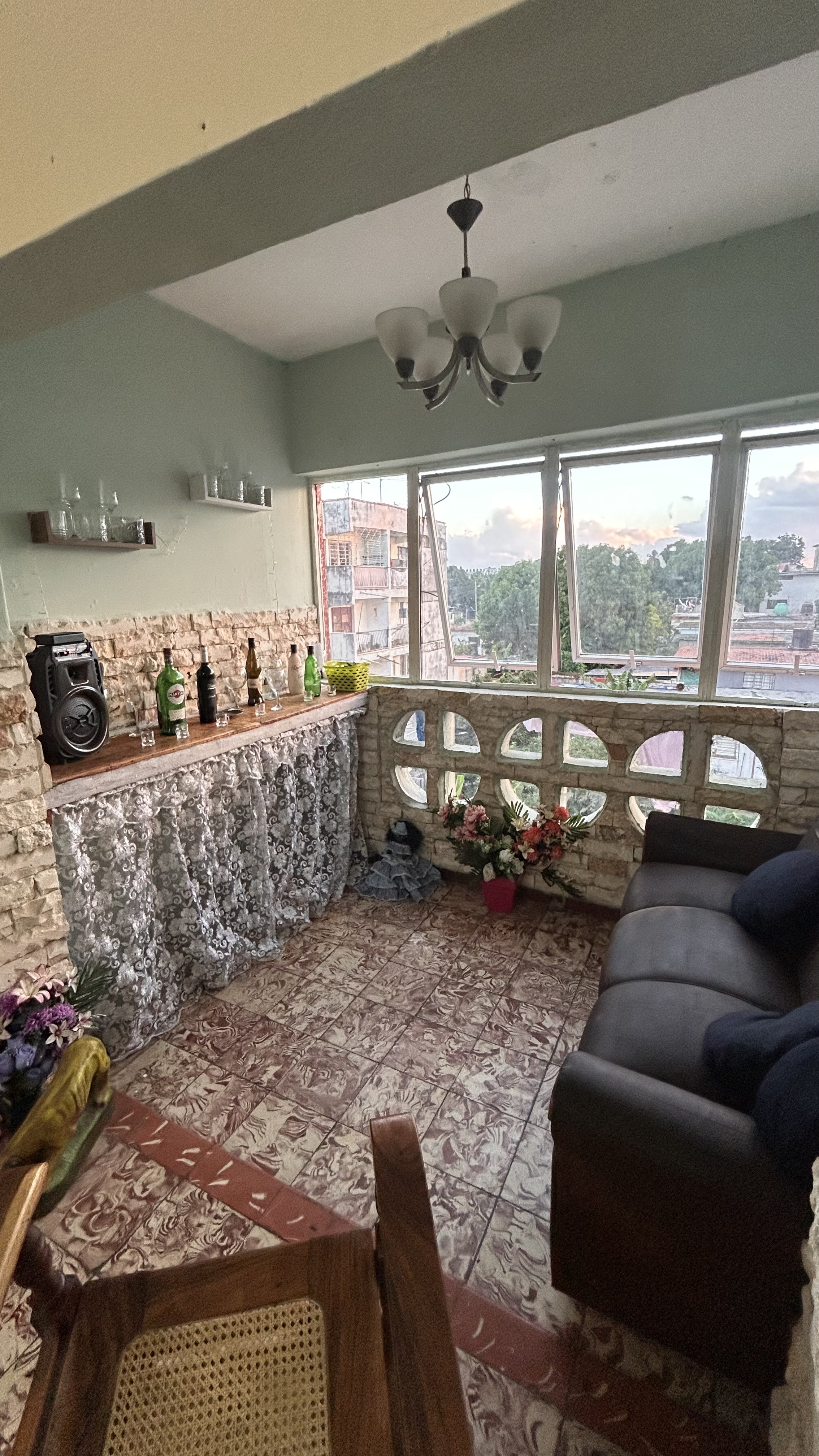 Al ser un 5to piso tiene una vista hermosa del lugar, además de ser súper